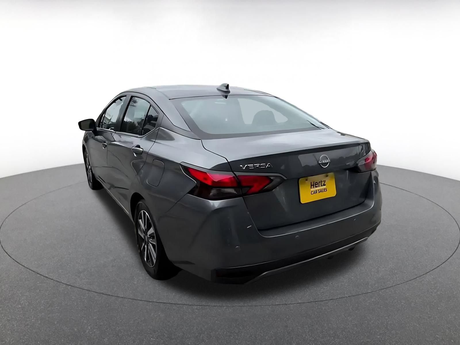 Used 2025 Nissan Versa SV FWD image 10