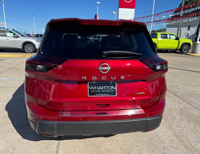 Used 2025 Nissan Rogue SV image 11