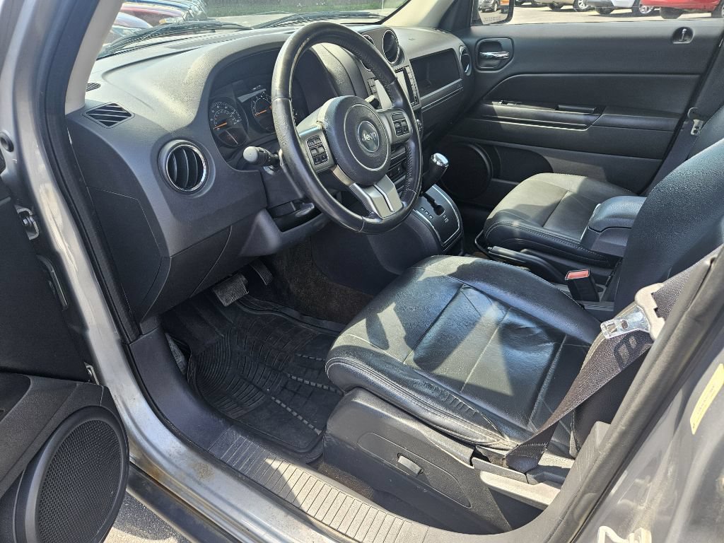 Used 2015 Jeep Patriot High Altitude AWD/4WD image 11