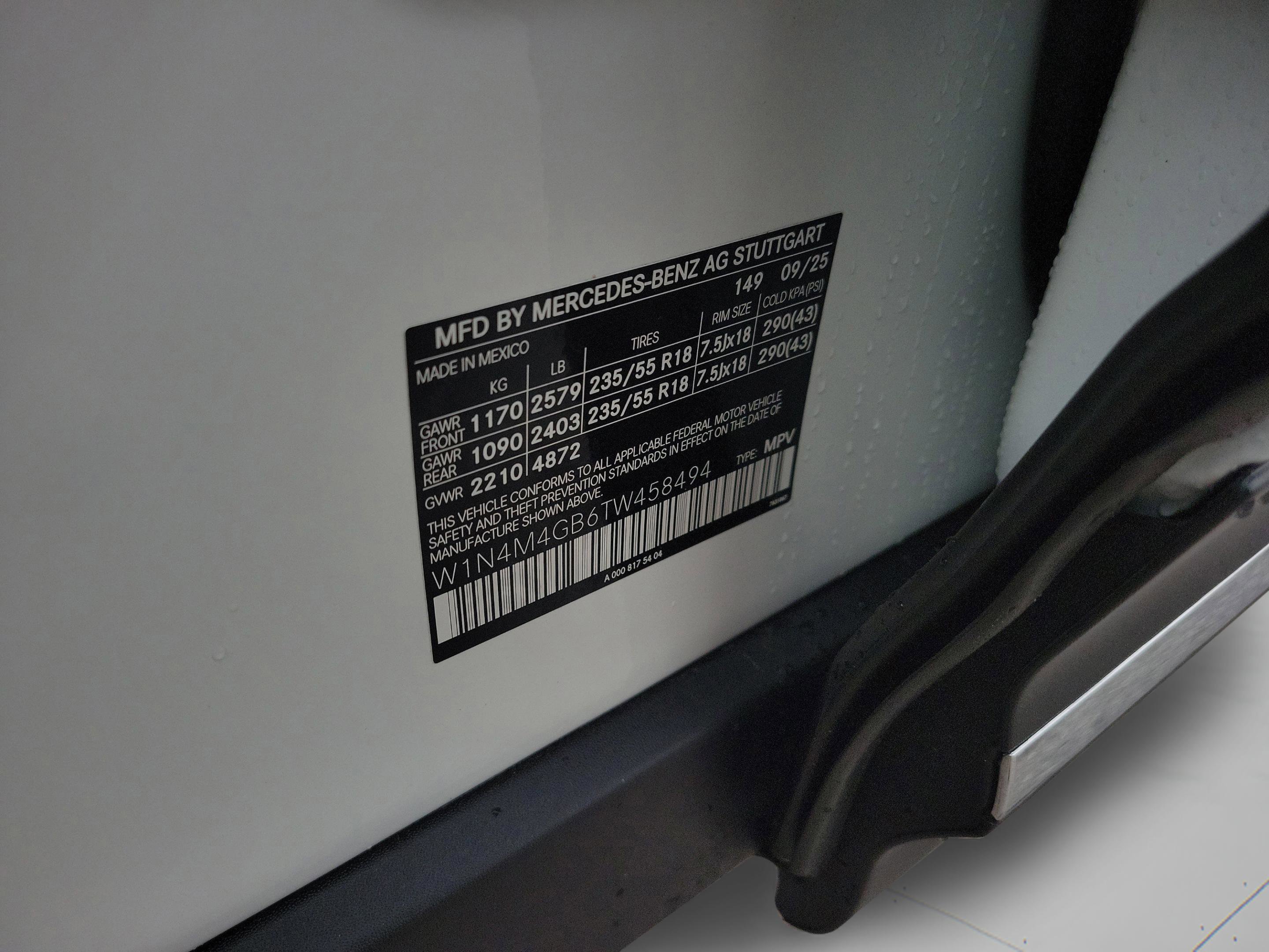 Certified 2026 Mercedes-Benz GLB 250 image 33