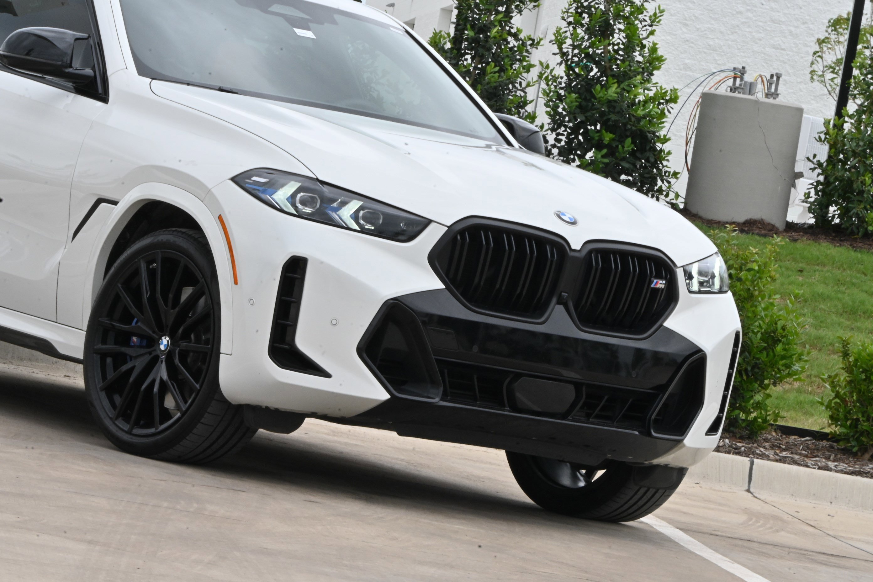 Certified 2024 BMW X6 M60i w/ Climate Comfort Package AWD/4WD image 38
