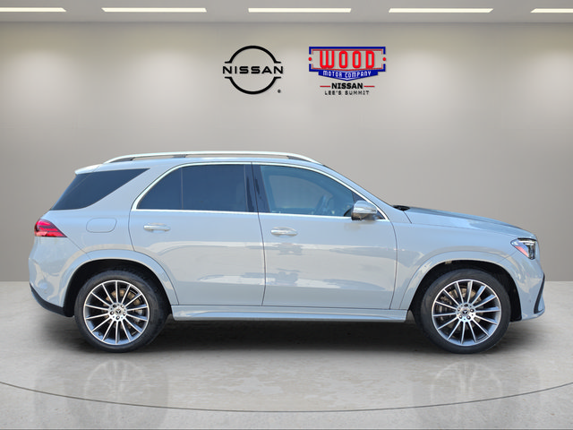 Used 2025 Mercedes-Benz GLE 450e 4MATIC image 2