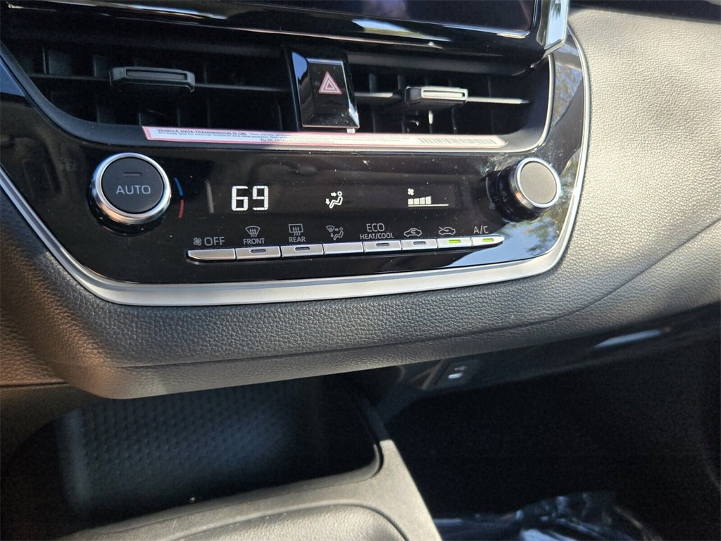 Used 2024 Toyota Corolla LE image 20