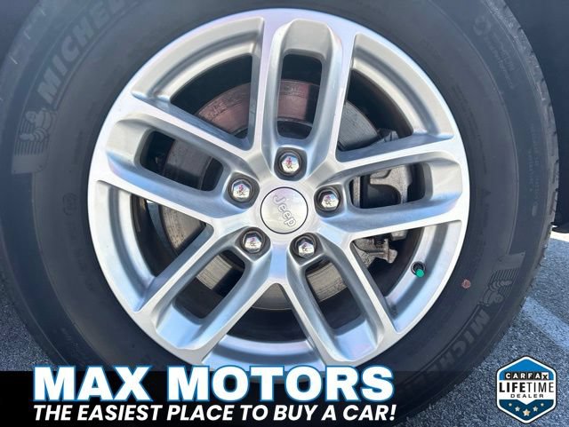 Used 2023 Jeep Grand Cherokee L Laredo w/ Luxury Tech Group I AWD/4WD image 29