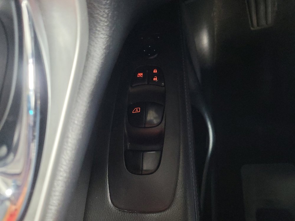 Used 2020 Nissan Pathfinder S image 27