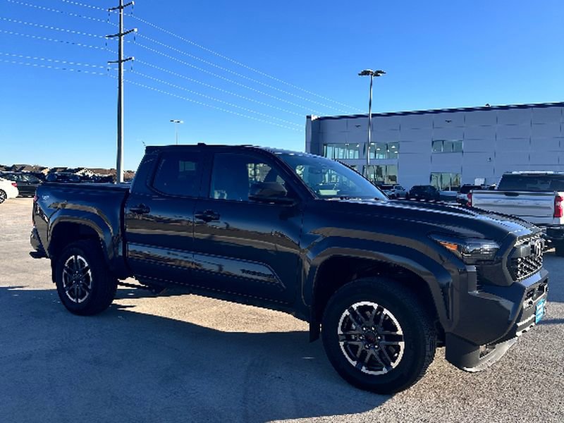 Used 2024 Toyota Tacoma TRD Sport image 4