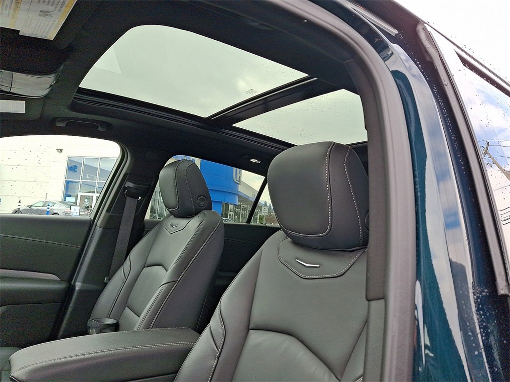 Used 2025 Cadillac XT4 Premium Luxury w/ Cold Weather Package image 16