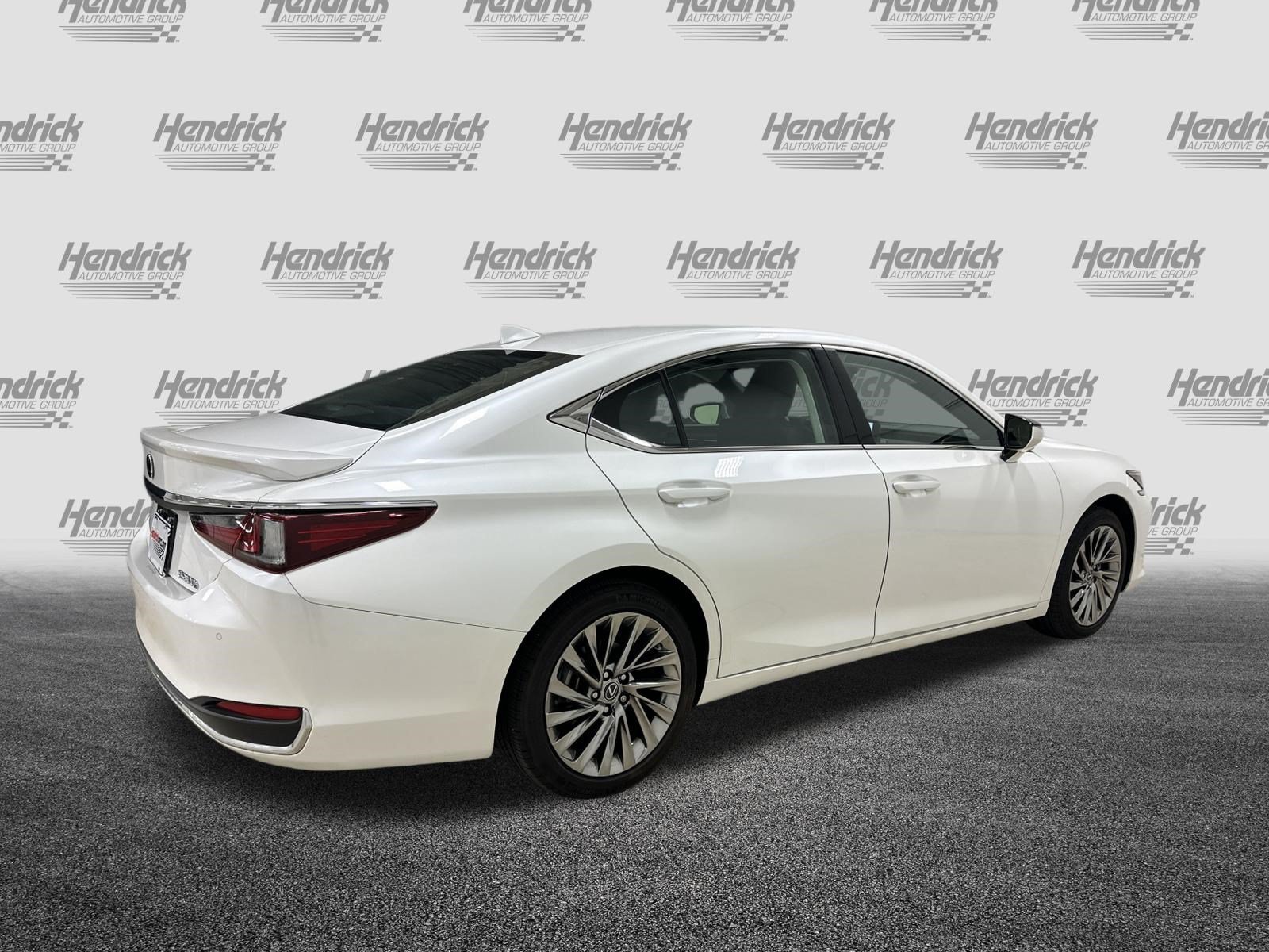 Certified 2025 Lexus ES 300h w/ Technology Package FWD image 10