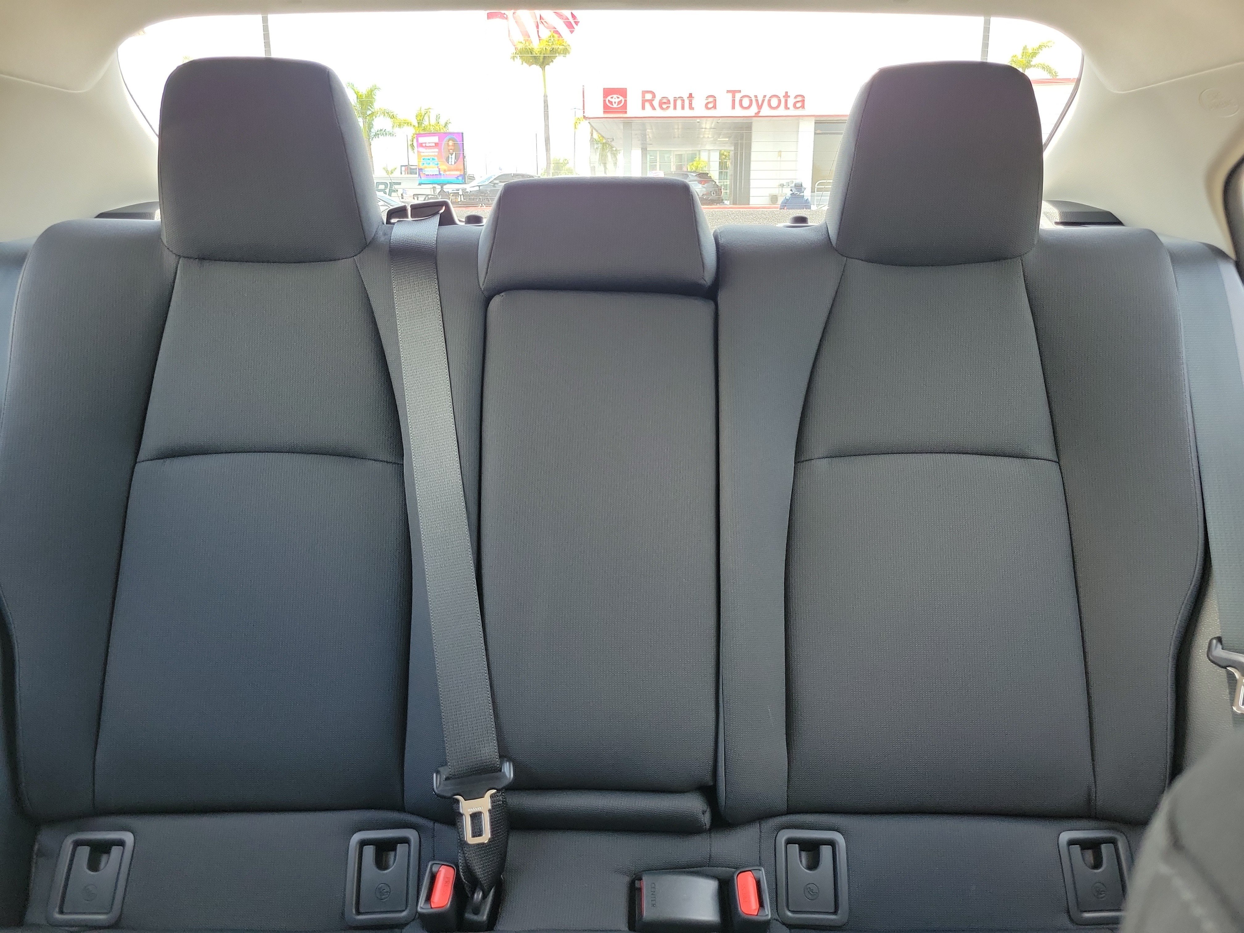 Used 2025 Toyota Corolla LE w/ Convenience Package FWD image 21