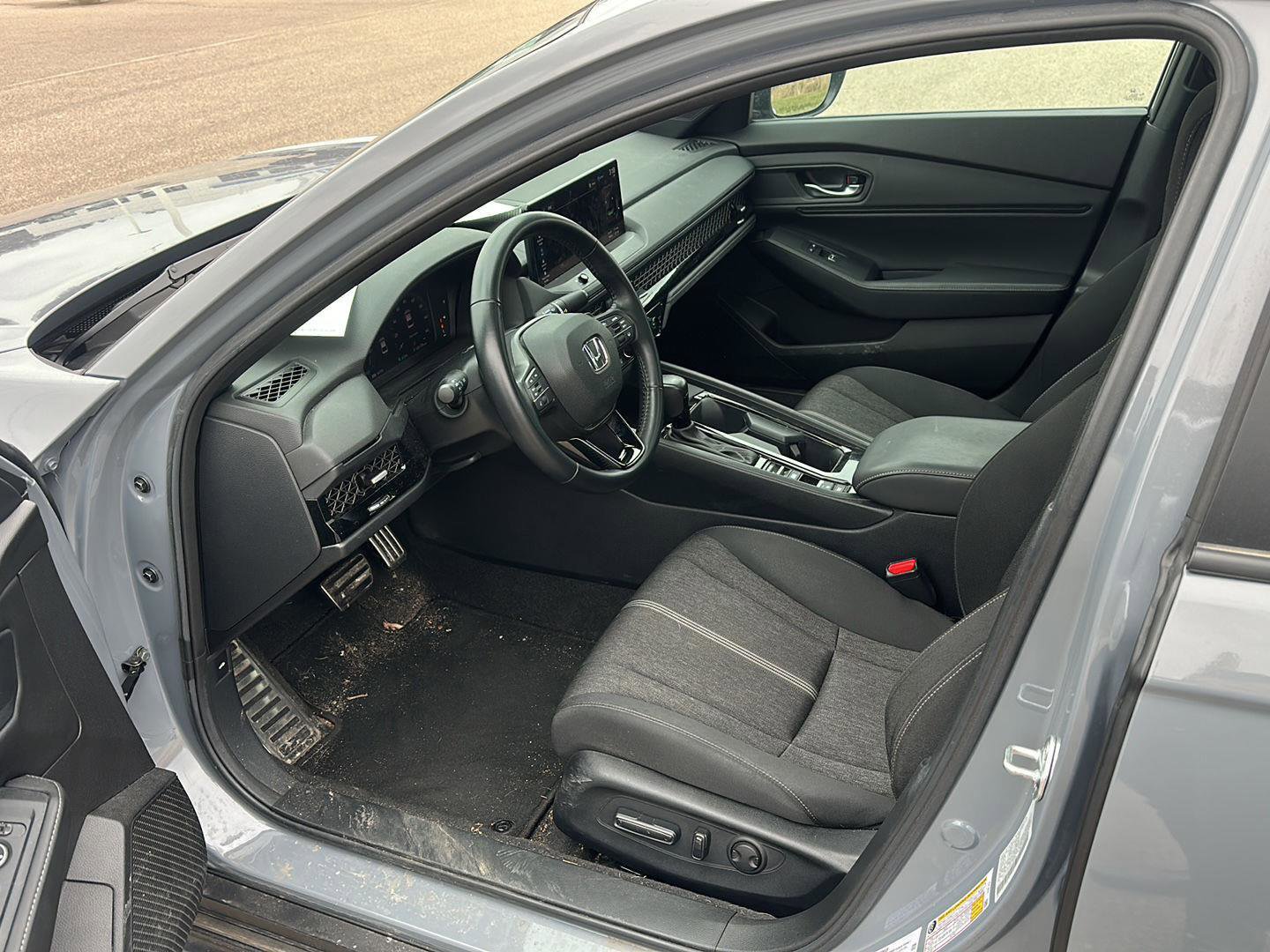 Used 2023 Honda Accord Sport image 8