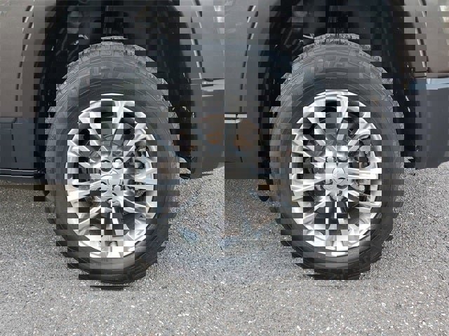 Used 2021 Jeep Cherokee Latitude Lux w/ Comfort/Convenience Group image 76