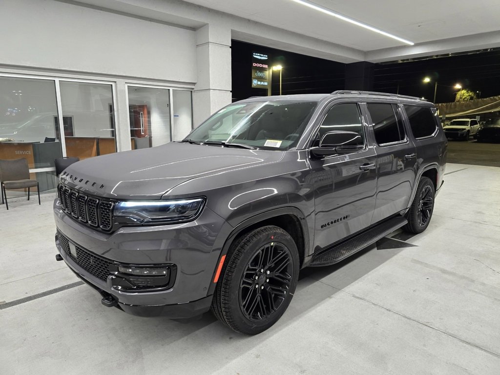 New 2025 Jeep Wagoneer L Series II w/ Premium Group I image 2