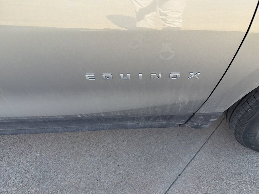 Used 2024 Chevrolet Equinox LT w/ LPO, Floor Liner Package FWD image 8