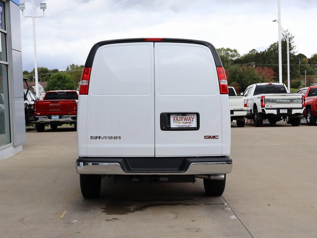 New 2025 GMC Savana 2500 w/ Enhanced Convenience Package RWD image 8