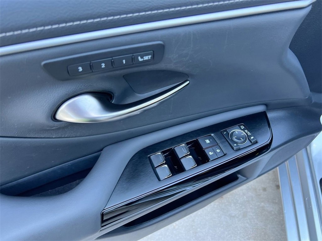 Certified 2024 Lexus ES 350 F Sport image 11