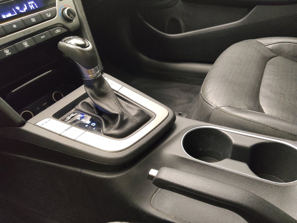 Used 2017 Hyundai Elantra Limited w/ Limited Tech Package 04 image 26