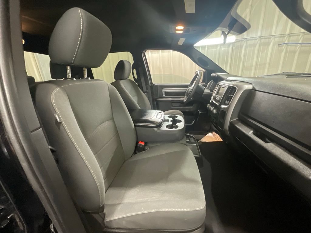 Used 2024 RAM 1500 Warlock AWD/4WD image 14