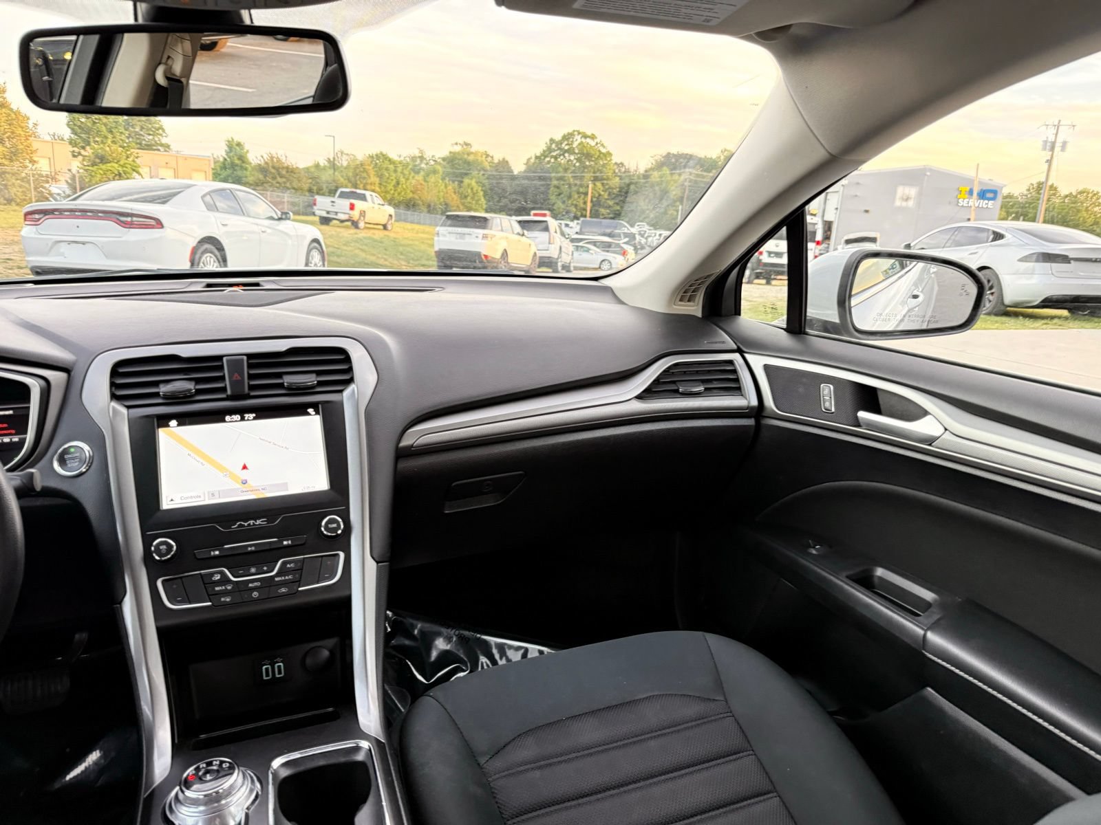Used 2019 Ford Fusion SE FWD image 22