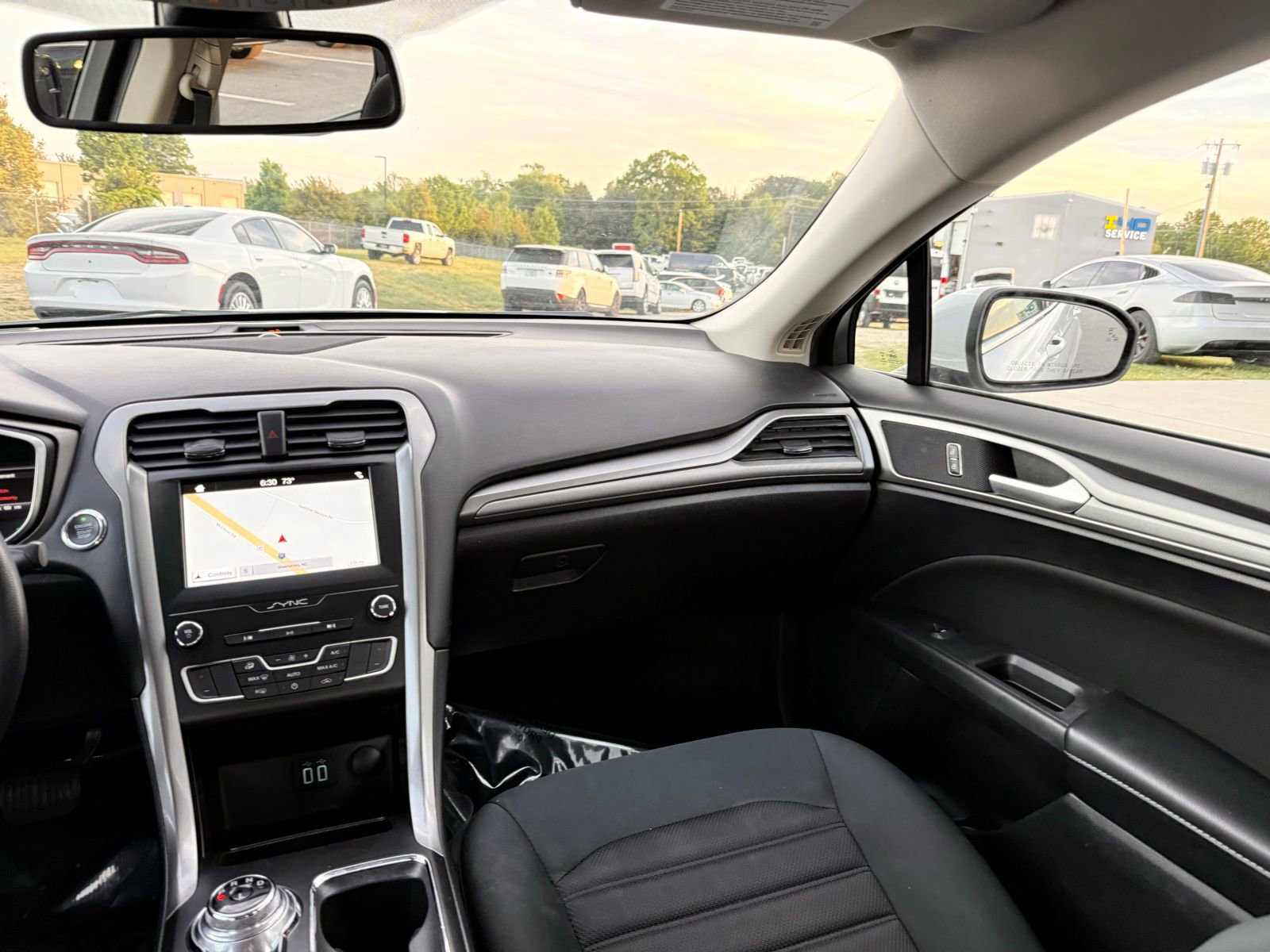 Used 2019 Ford Fusion SE FWD image 22