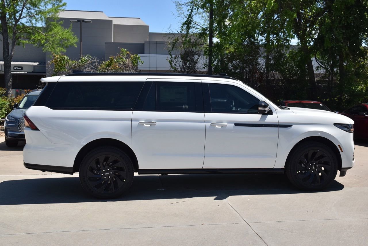 New 2026 Lincoln Navigator L Reserve w/ Jet Appearance Package AWD/4WD image 35