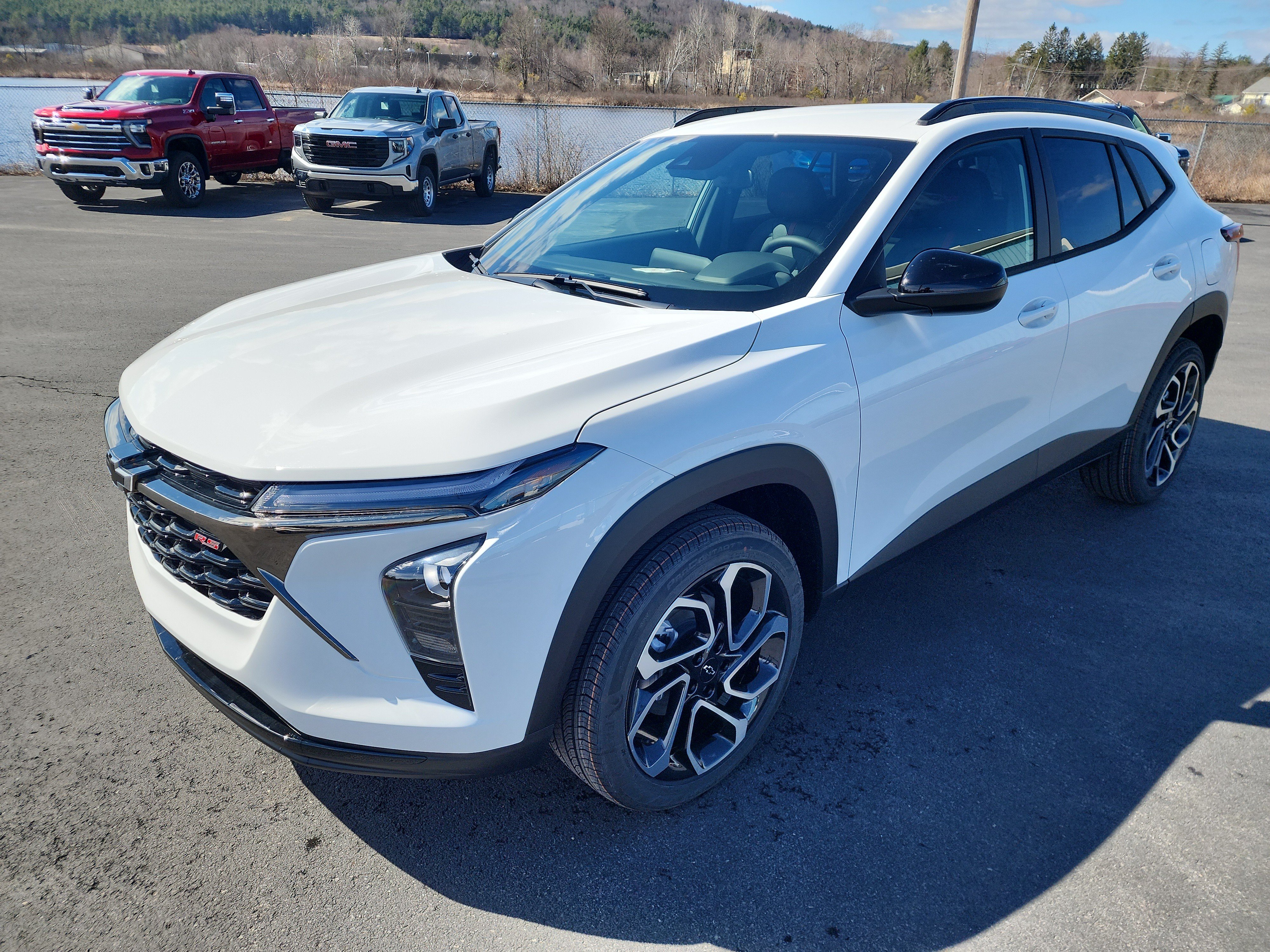 New 2026 Chevrolet Trax RS FWD image 4