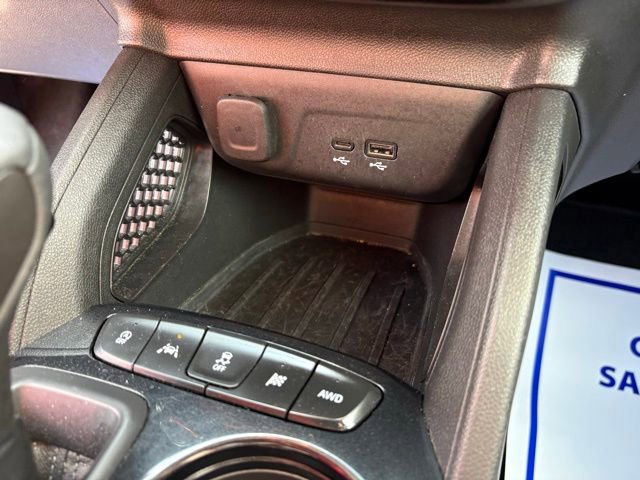 Used 2025 Chevrolet TrailBlazer LT AWD/4WD image 18