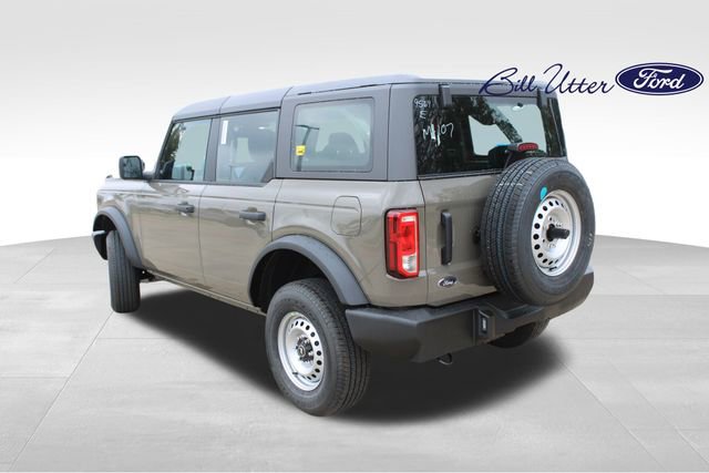 New 2025 Ford Bronco 4-Door image 4