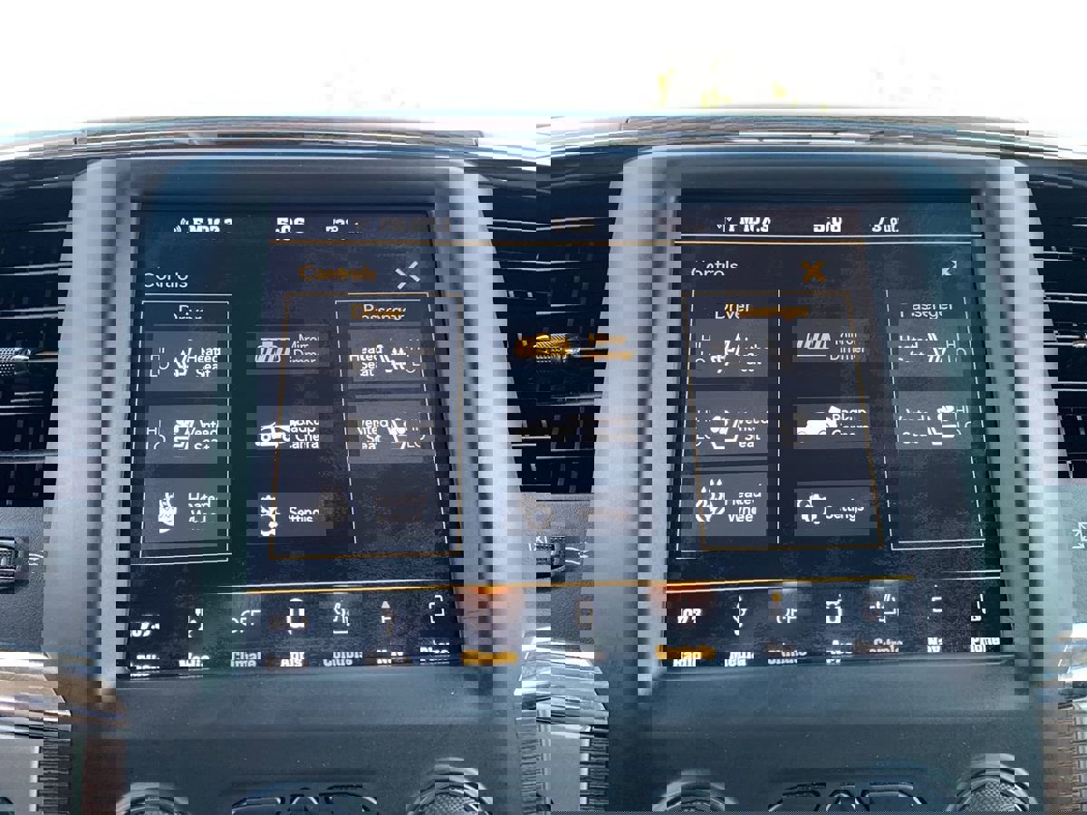 Used 2018 RAM 1500 Laramie w/ Convenience Group image 27