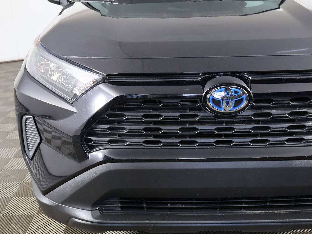 Used 2022 Toyota RAV4 LE AWD/4WD image 10