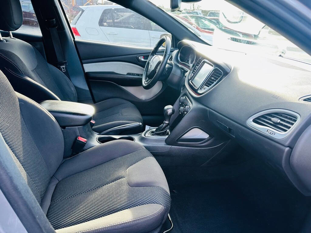Used 2015 Dodge Dart SXT image 18