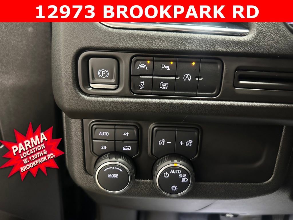 Used 2023 Chevrolet Tahoe LT w/ Luxury Package AWD/4WD image 11