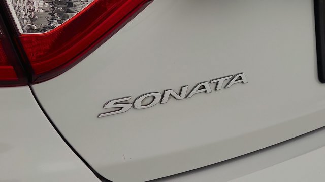 Used 2017 Hyundai Sonata Sport w/ Value Edition Package 02 FWD image 31