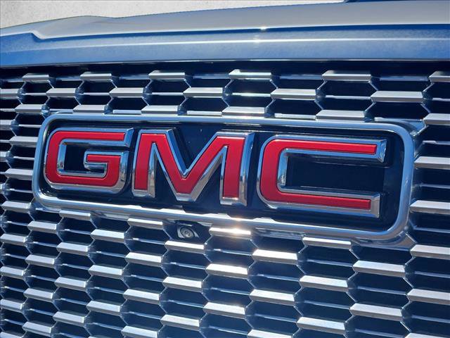 Used 2023 GMC Yukon XL Denali AWD/4WD image 29