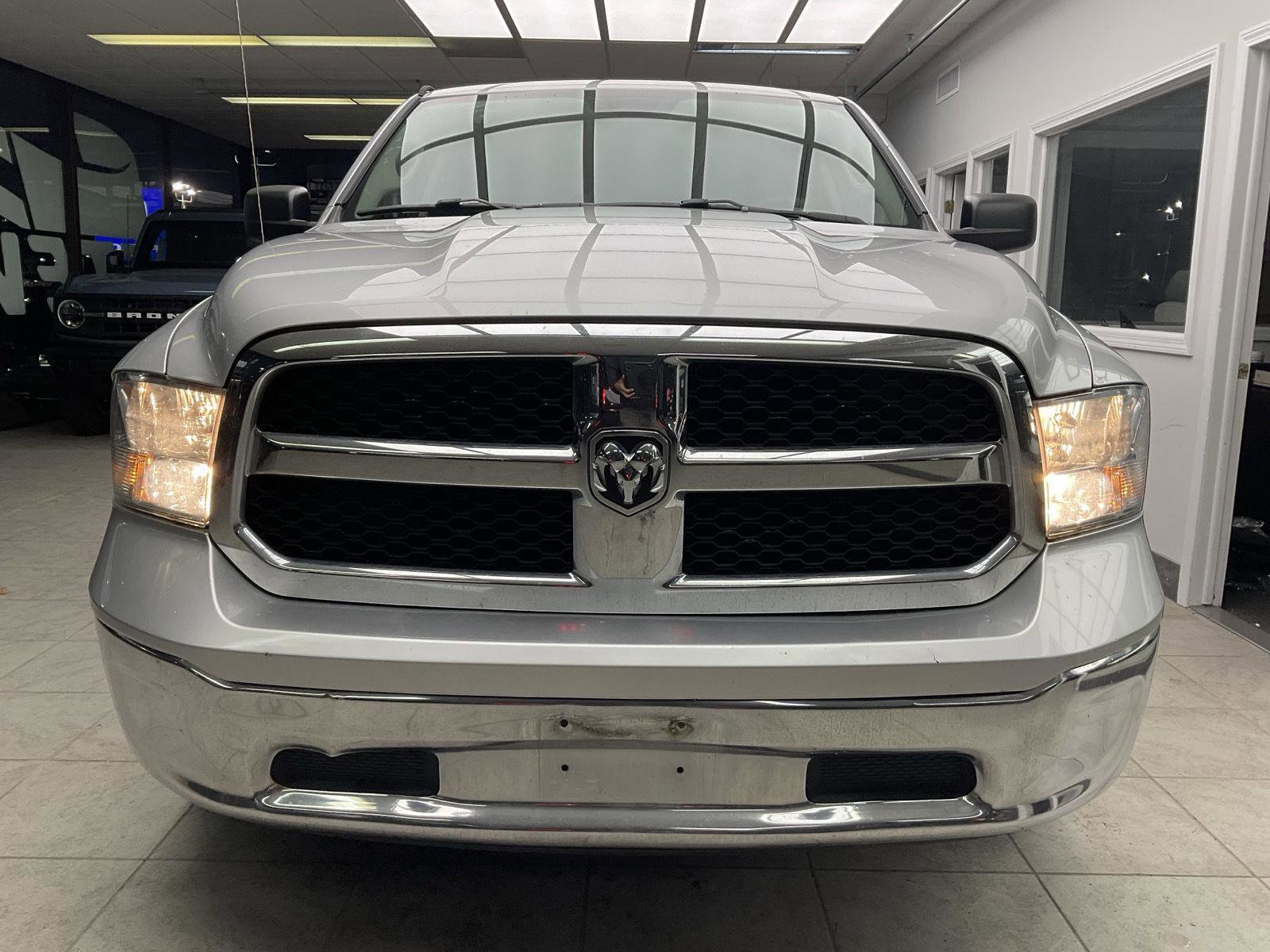Used 2016 RAM 1500 Classic SLT image 2