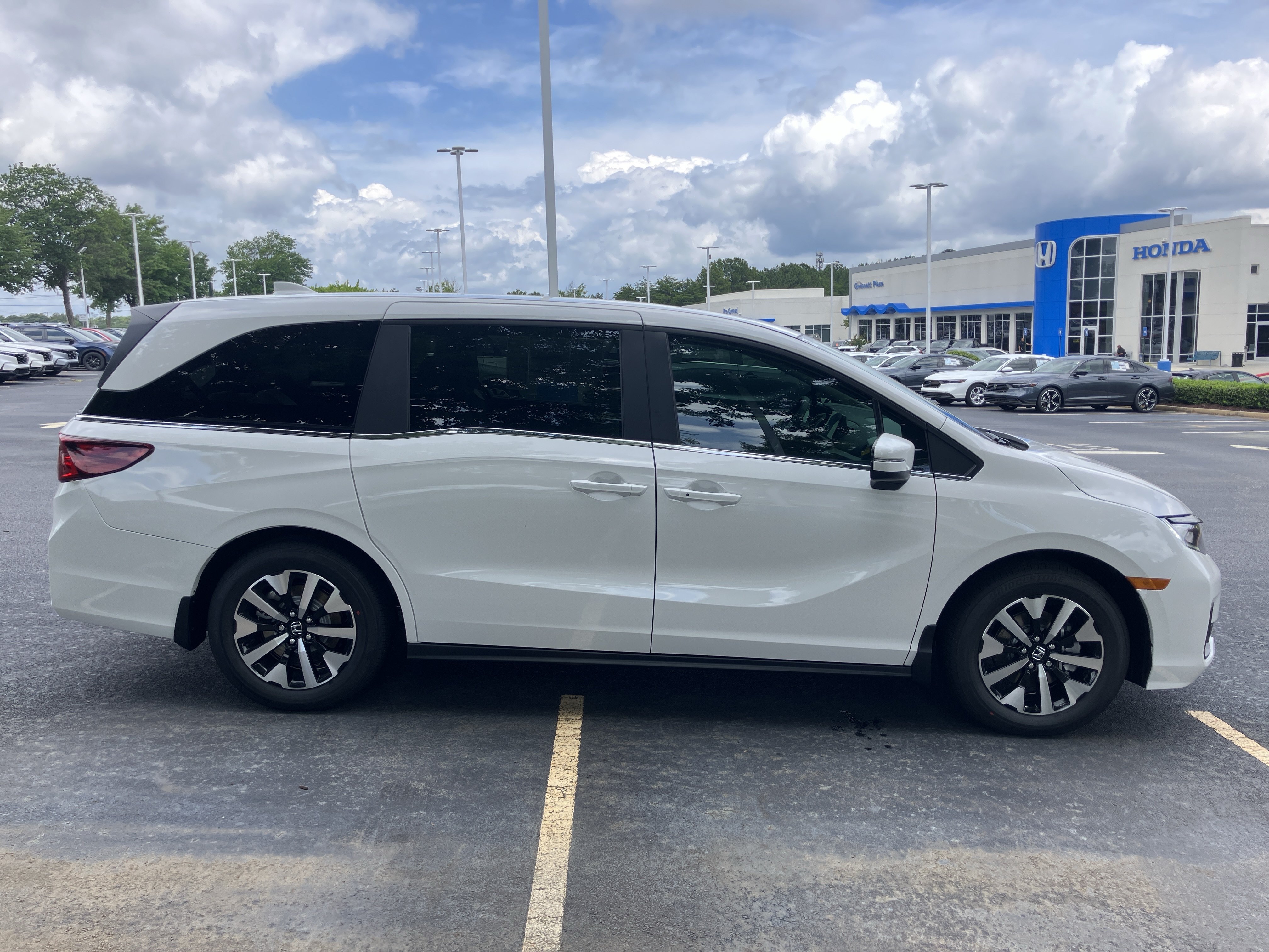 New 2026 Honda Odyssey EX-L image 10