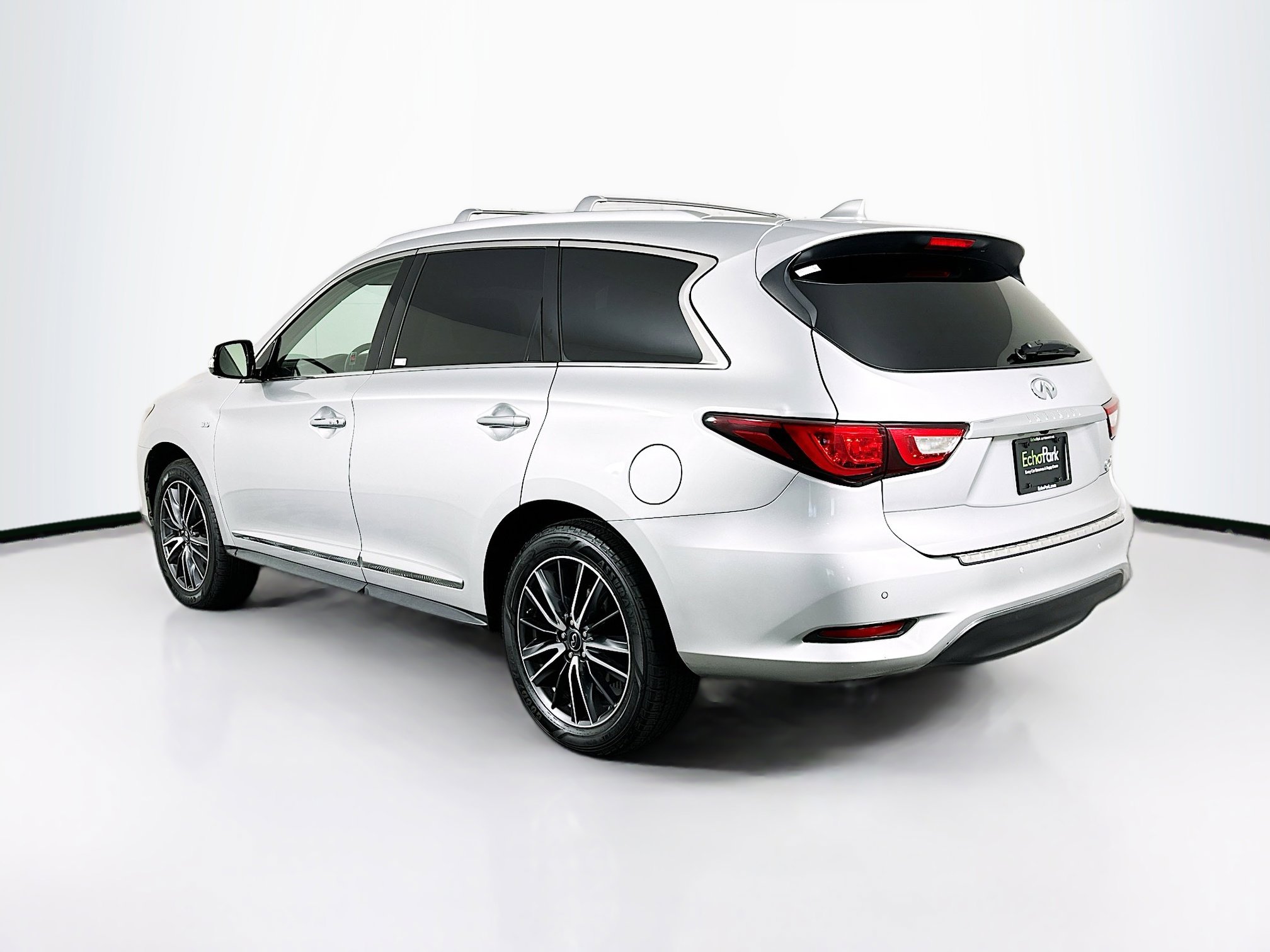 Used 2017 INFINITI QX60 Luxe w/ Premium Plus Package image 5