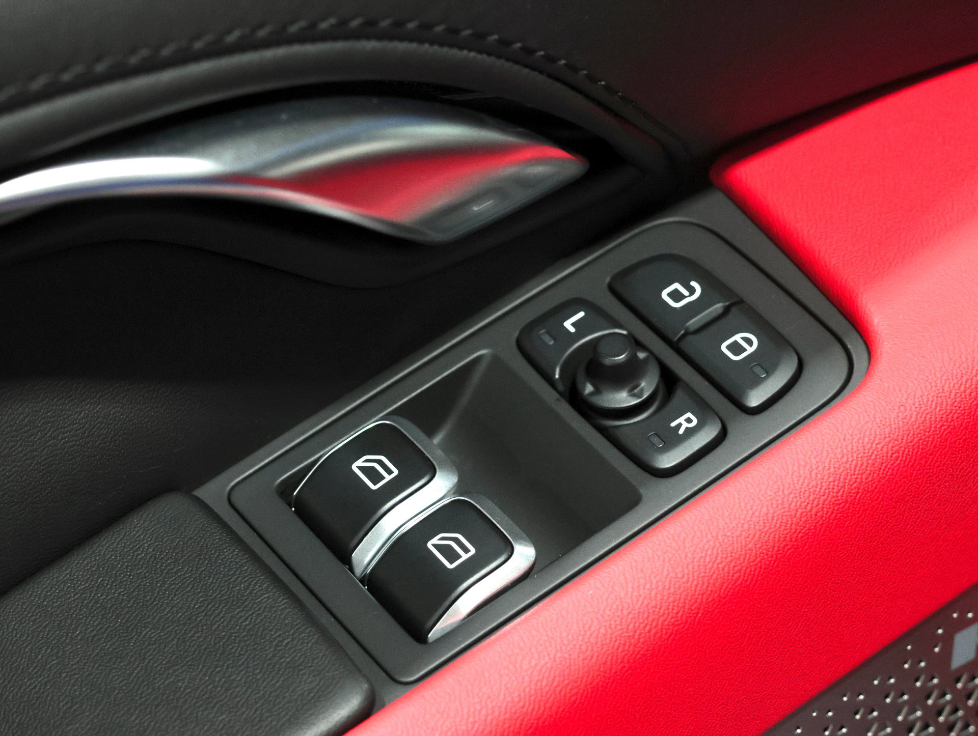 Used 2026 Lotus Emira RWD image 65