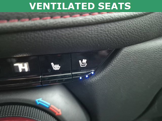 Certified 2022 Chevrolet Blazer RS w/ Enhanced Convenience Package image 10