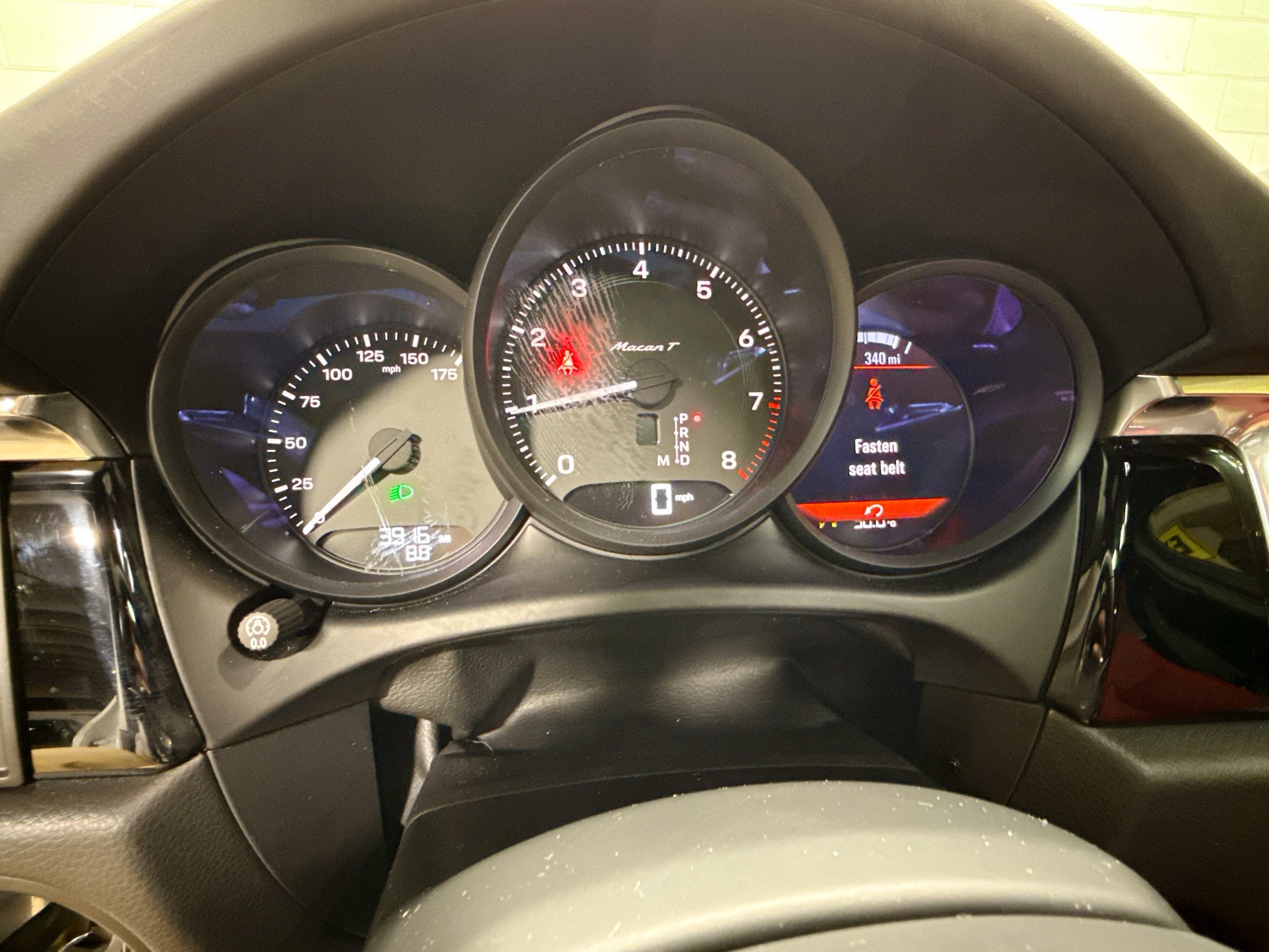 Certified 2026 Porsche Macan Turbo AWD/4WD image 40