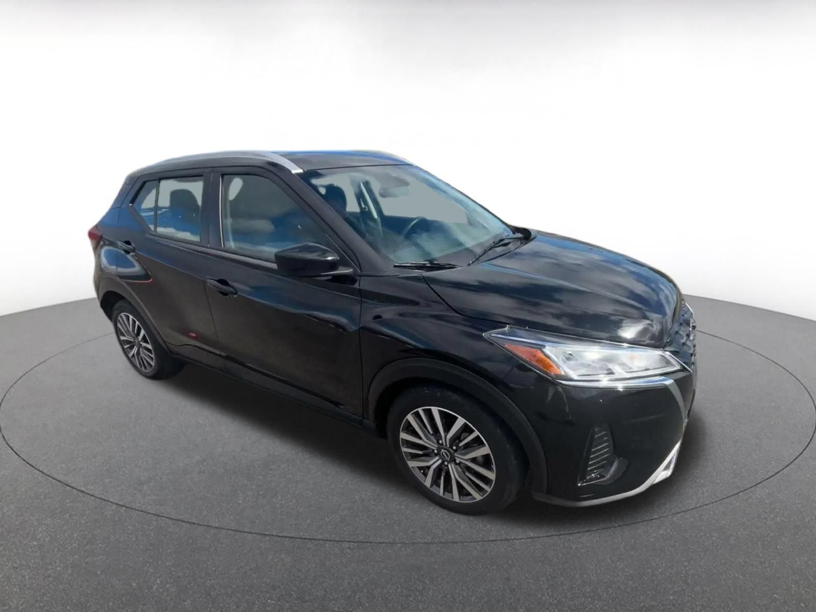 Used 2024 Nissan Kicks SV FWD video 2