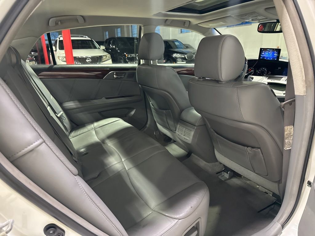 Used 2008 Toyota Avalon Limited image 36