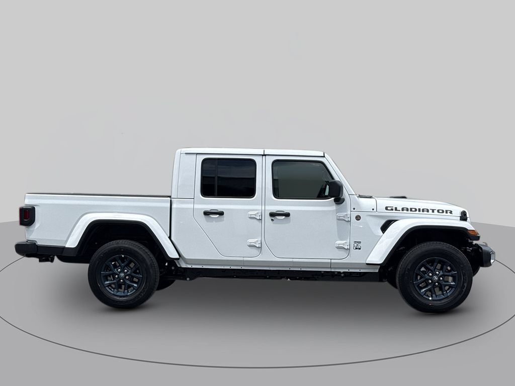 New 2026 Jeep Gladiator Sport AWD/4WD image 2