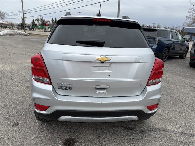 Used 2017 Chevrolet Trax LT w/ LT Convenience Package AWD/4WD image 5