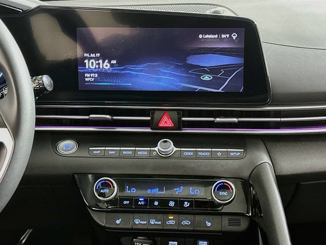Used 2023 Hyundai Elantra Limited FWD image 14