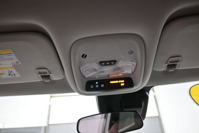 Used 2024 Chevrolet TrailBlazer LT w/ LT Cold Weather Package FWD image 12