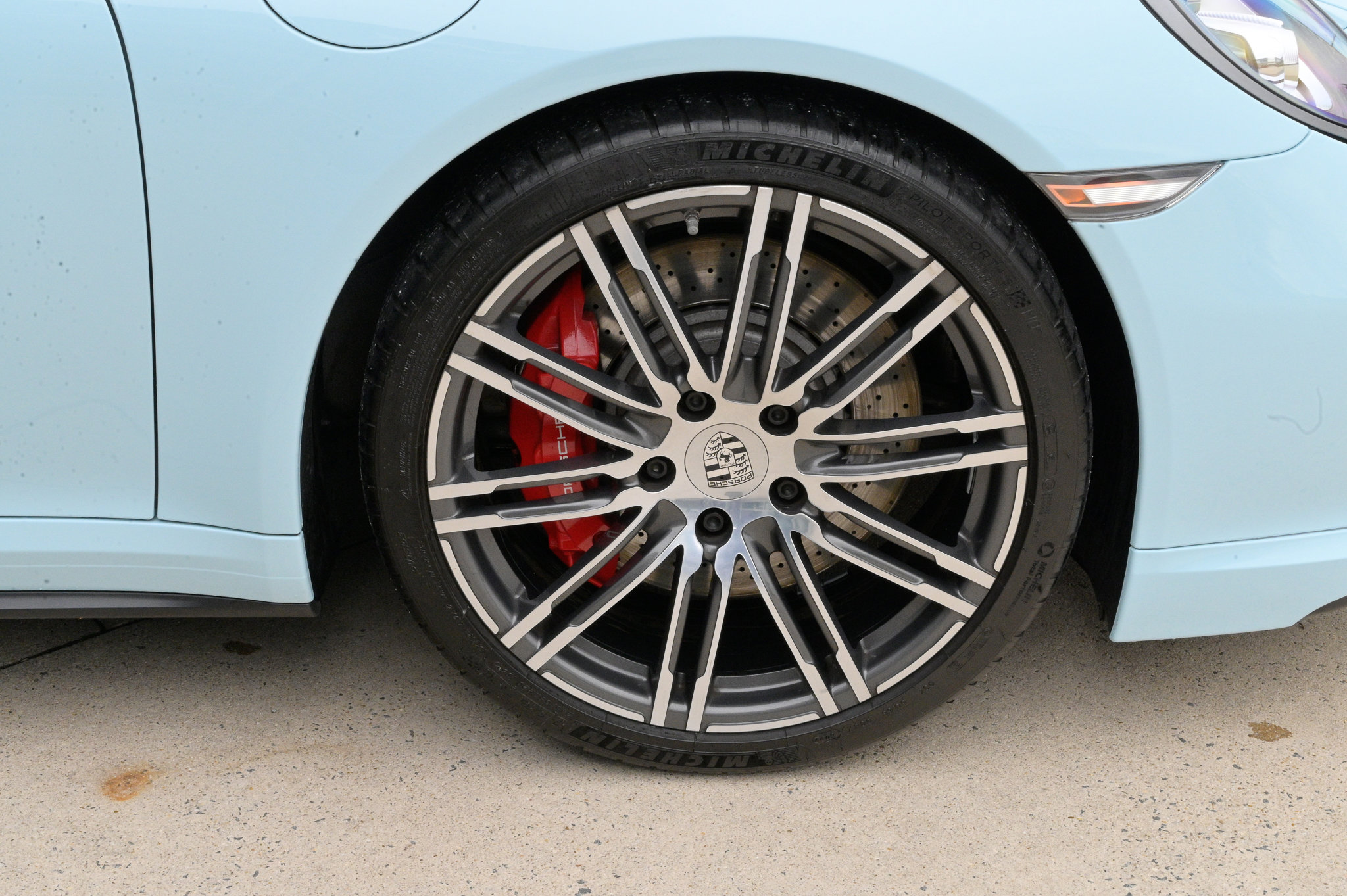 Used 2015 Porsche 911 Turbo image 12