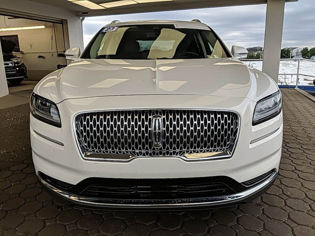 Certified 2023 Lincoln Nautilus AWD w/ Premium Package image 2