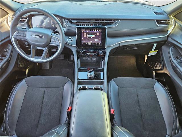 New 2025 Jeep Grand Cherokee L Altitude image 14