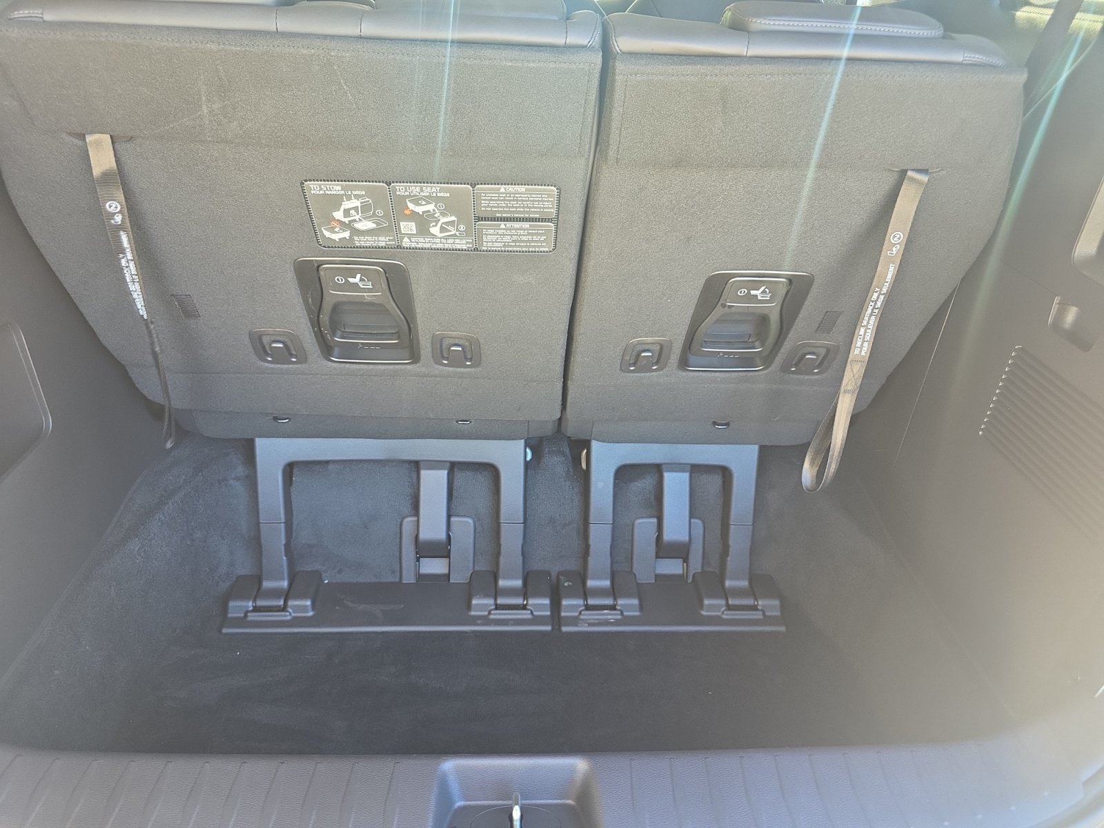 Certified 2026 Kia Carnival EX FWD image 10