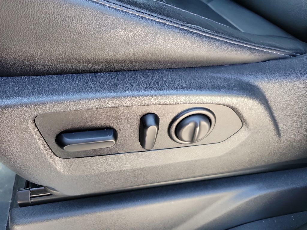 Used 2020 Chevrolet Silverado 1500 RST w/ All-Star Edition image 32